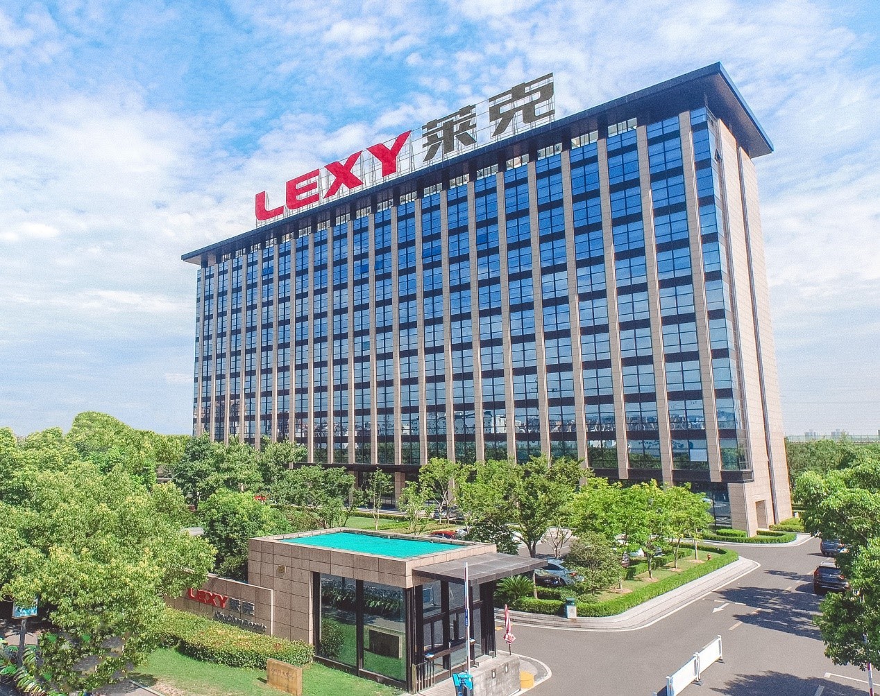 风暴平台官方：莱克吸尘洗地机，以优质供给创造需求，引领行业发展